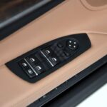 Moldura Preta Comutador de Vidros Condutor BMW Série 7 F01 F02 2009-2016 - Image 2