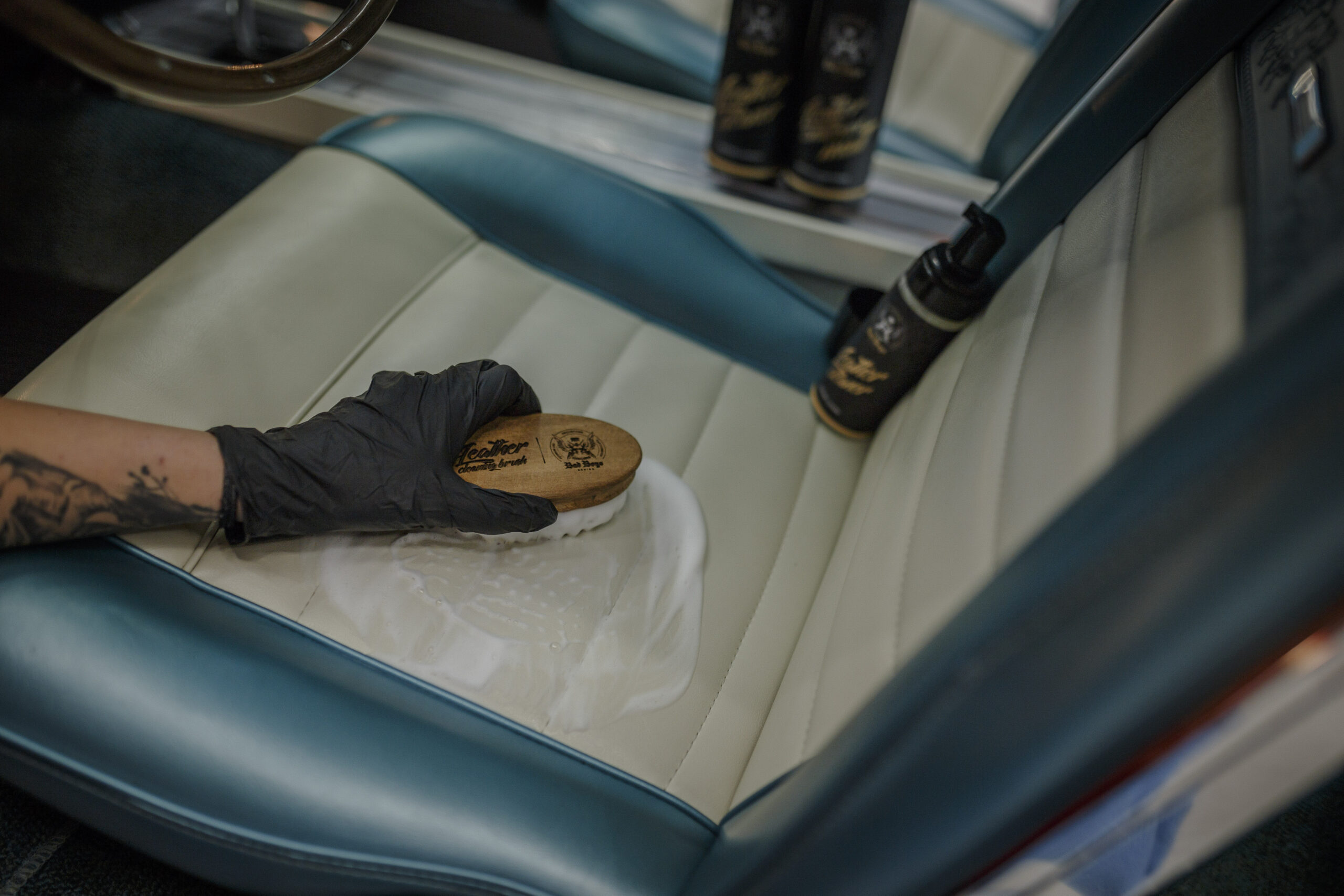 Leather Cleaner 1L - Image 4