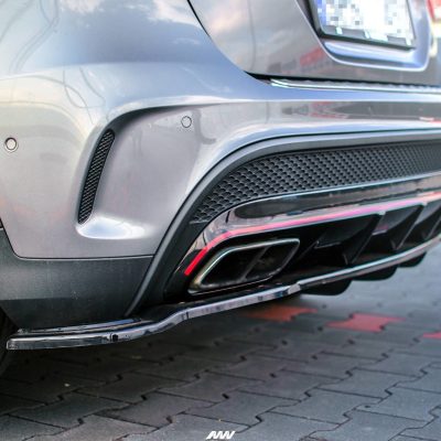 Splitter central traseiro (WITH VERTICAL BARS) MERCEDES-BENZ GLA 45 AMG SUV (X156) PREFACE