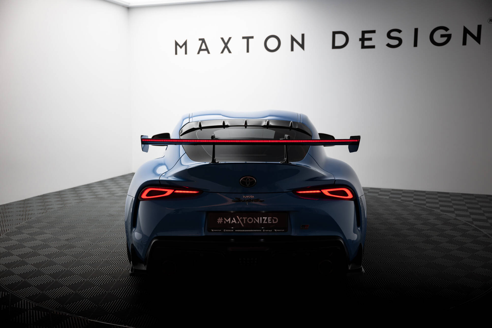 pol_po_Carbon-Spoiler-With-Upper-Swan-Mounting-LED-Toyota-Supra-Mk5-21209_6