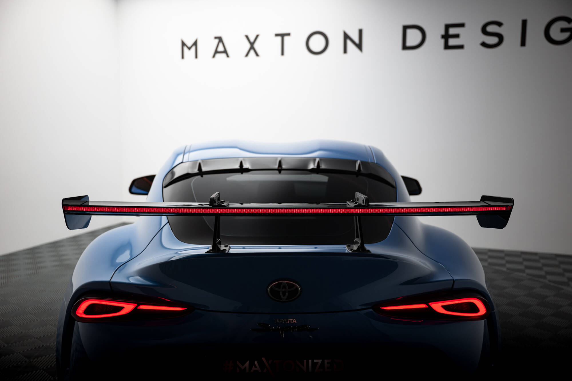 pol_po_Carbon-Spoiler-With-Upper-Swan-Mounting-LED-Toyota-Supra-Mk5-21209_7