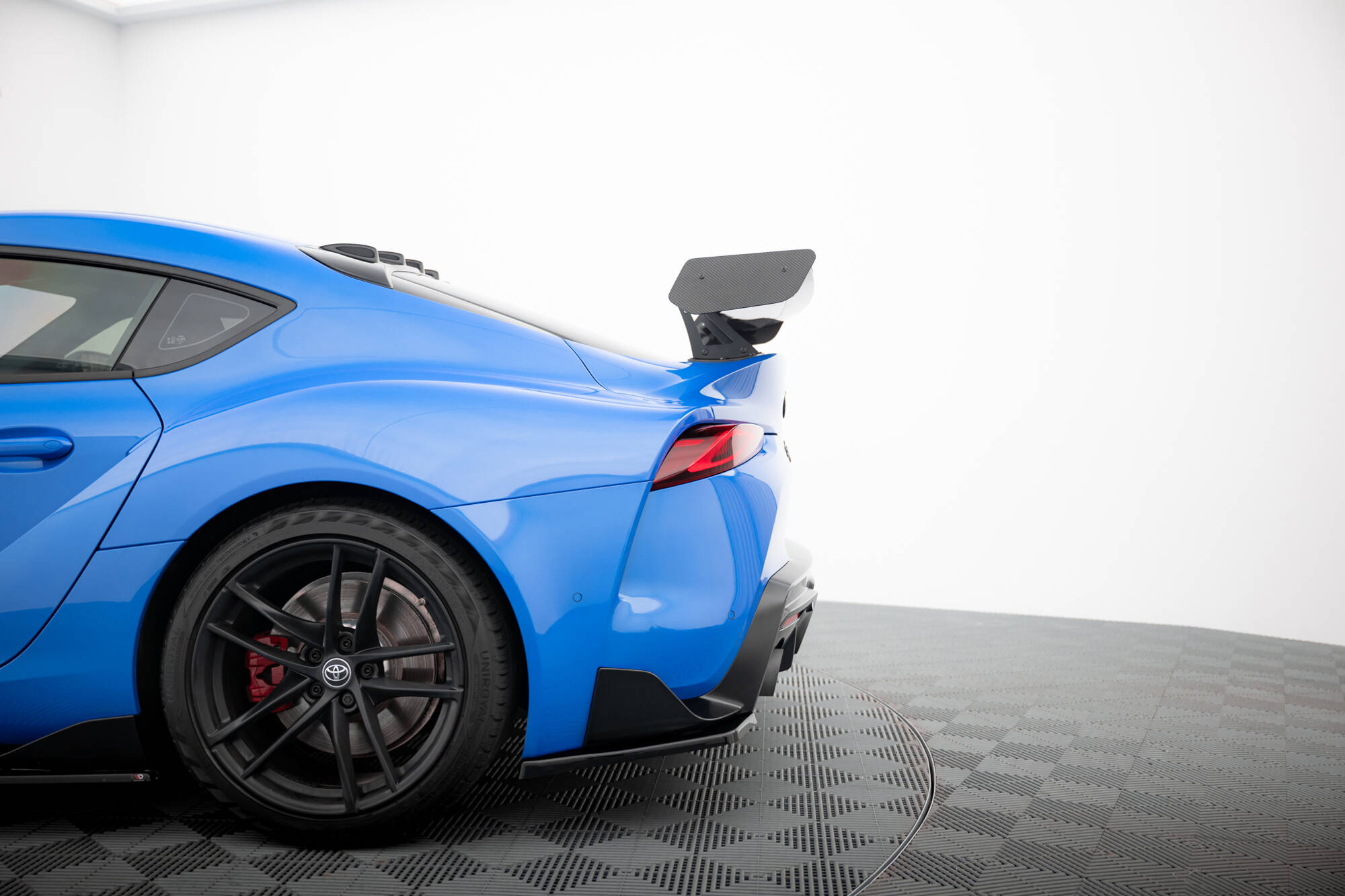 pol_po_Carbon-Spoiler-With-Upper-Swan-Mounting-Toyota-Supra-Mk5-21206_20